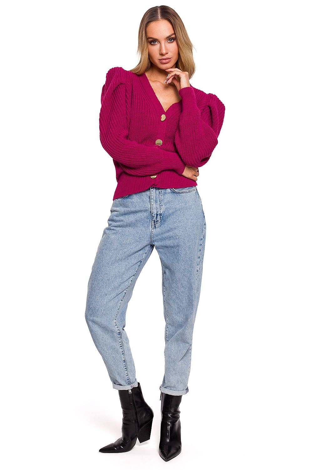 Short pink buttoned cardigan with interesting wide pockets. Perfect with trousers and skirts.