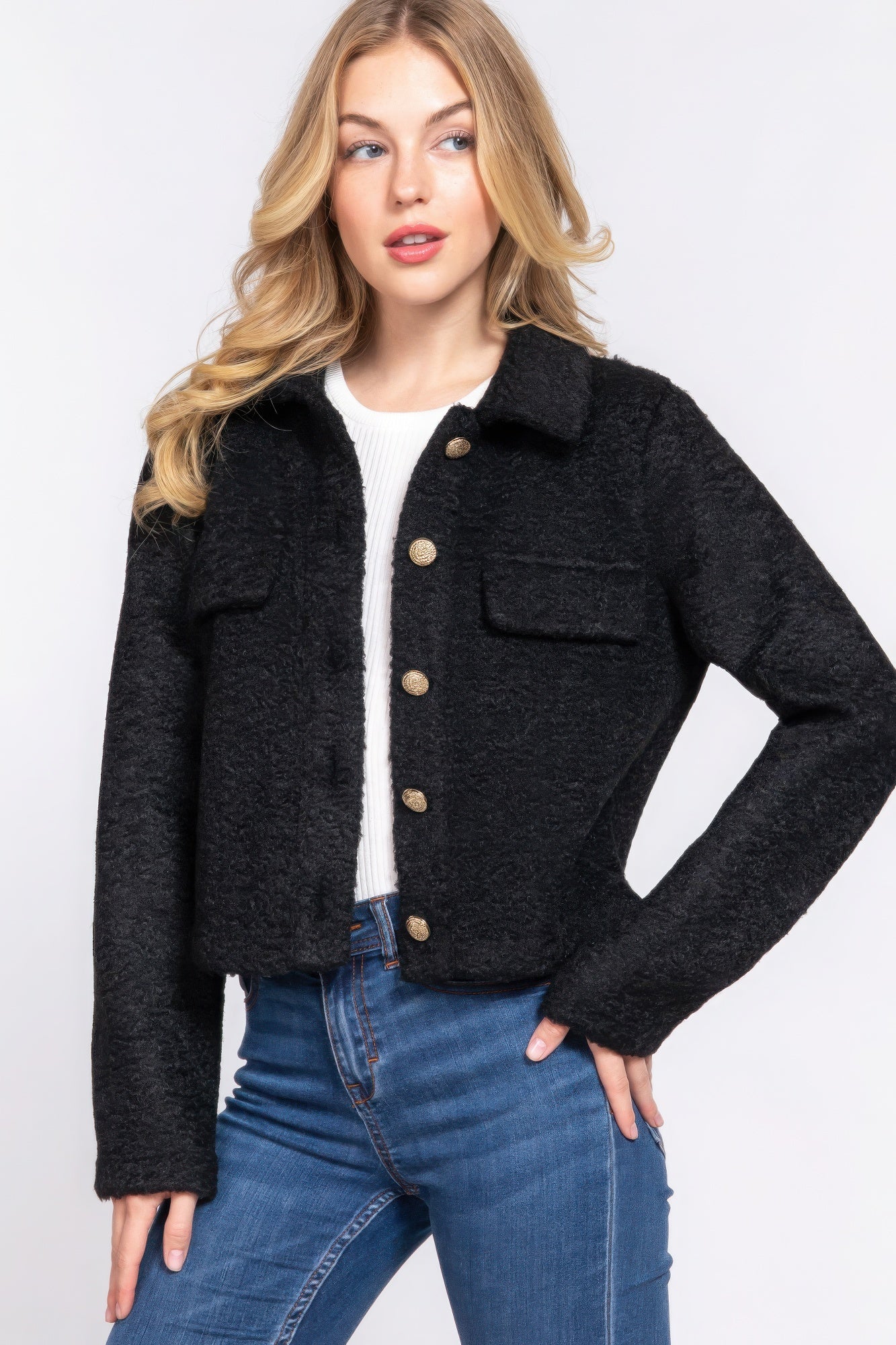 The Elsa is our long sleeve teddy fleece jacket that’s perfect for chilly days. Our jacket is designed for comfort, making it a go-to piece for everyday wear. Ideal for layering over tees or sweaters. Fabric: 100% polyester. Colour: black.