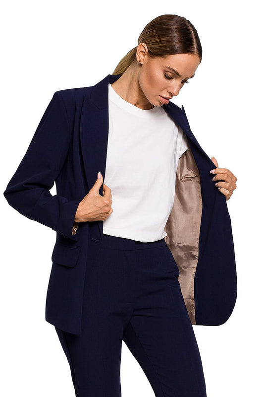 Classic navy blue one-button jacket, perfect for many stylings. Long sleeves finished with three buttons. Jacket is lined. Loose fit gives you freedom of movement even during important meetings. Jacket can be used both in casual and formal settings