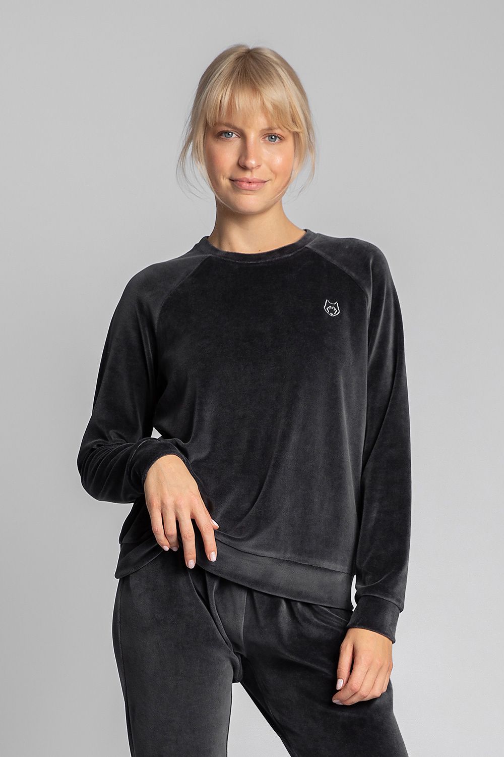 Unique dark grey velour sweatshirt with cuffed sleeves and decorative wolf embroidery on the chest.